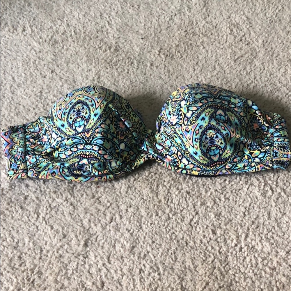 3 for $15/ 5 for $25 VS paisley strapless swim top